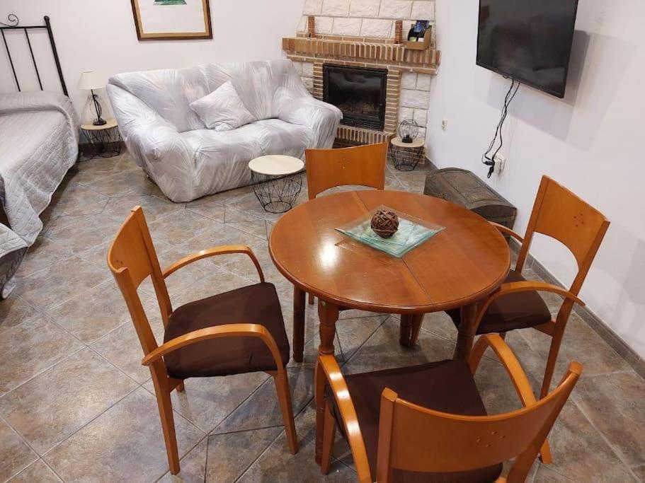 特鲁埃尔La Buhardilla. Aparcamiento Exterior Privado公寓 外观 照片
