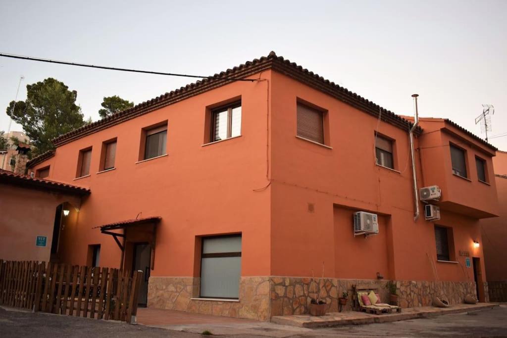 特鲁埃尔La Buhardilla. Aparcamiento Exterior Privado公寓 外观 照片
