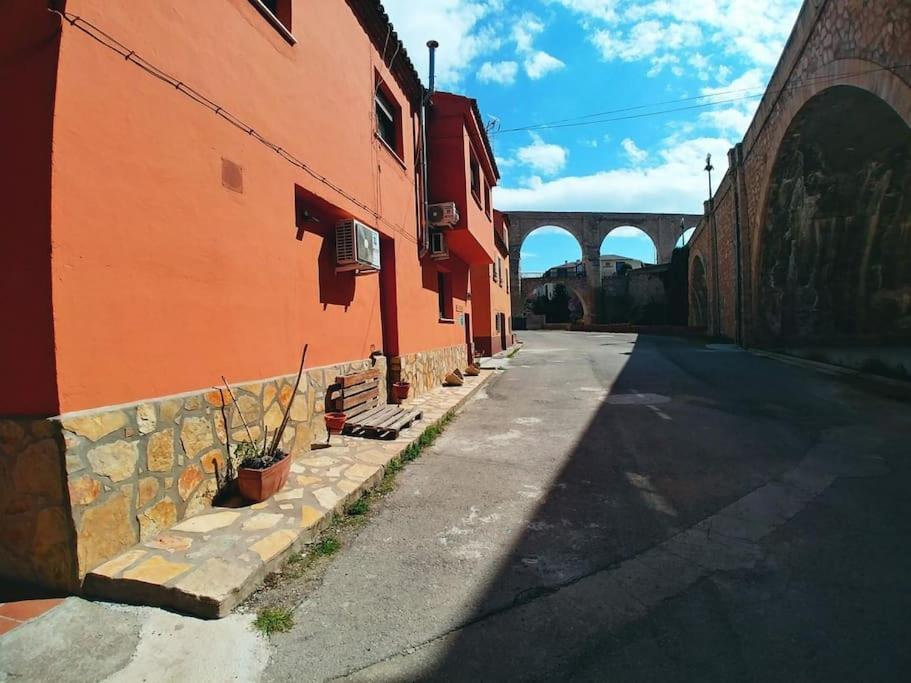特鲁埃尔La Buhardilla. Aparcamiento Exterior Privado公寓 外观 照片