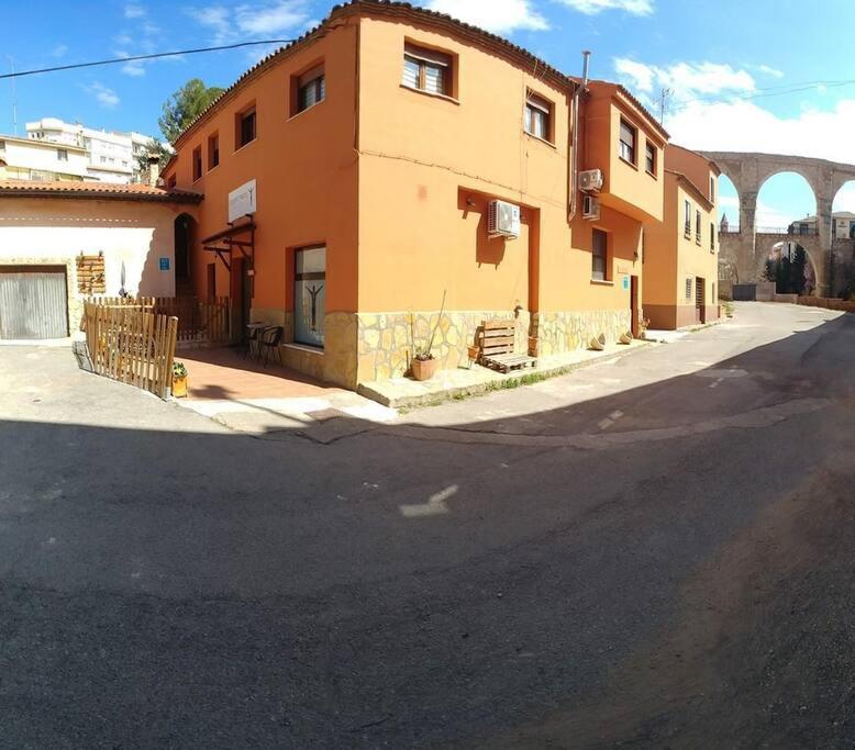 特鲁埃尔La Buhardilla. Aparcamiento Exterior Privado公寓 外观 照片