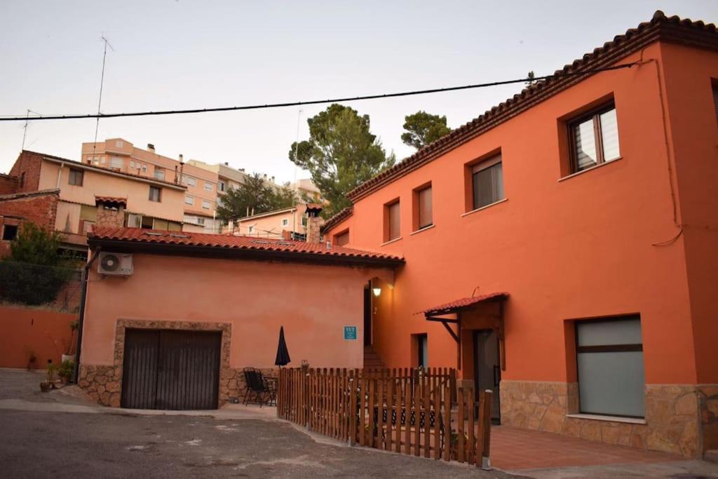 特鲁埃尔La Buhardilla. Aparcamiento Exterior Privado公寓 外观 照片