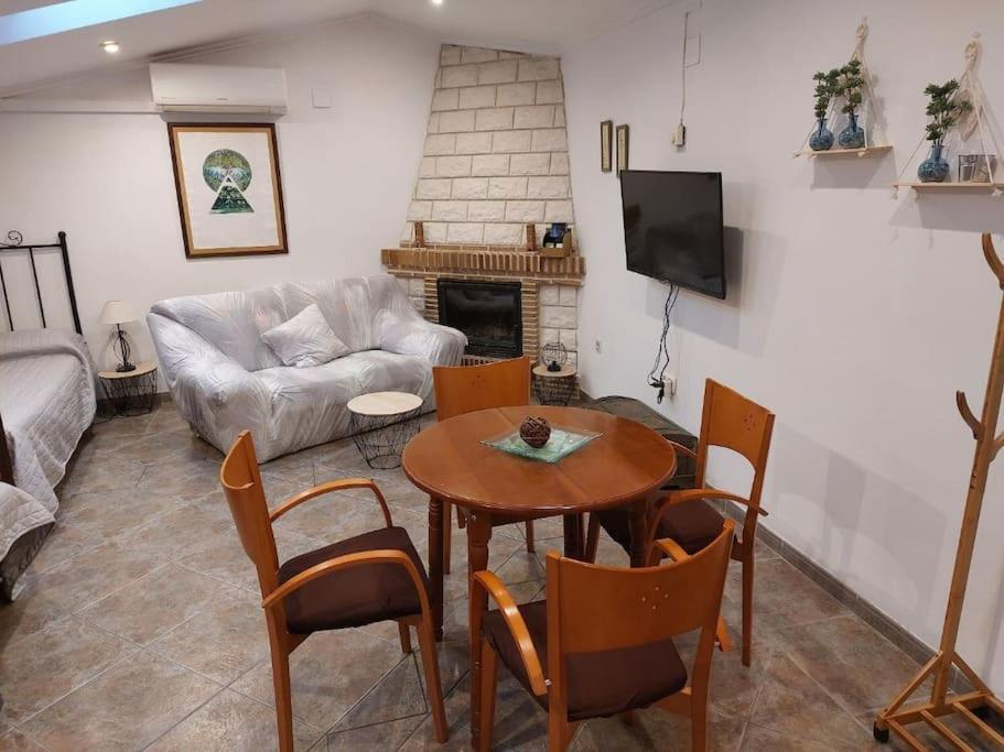 特鲁埃尔La Buhardilla. Aparcamiento Exterior Privado公寓 外观 照片