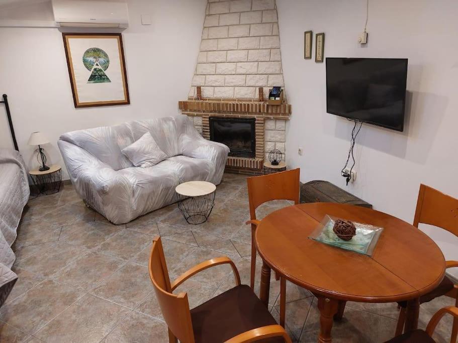特鲁埃尔La Buhardilla. Aparcamiento Exterior Privado公寓 外观 照片