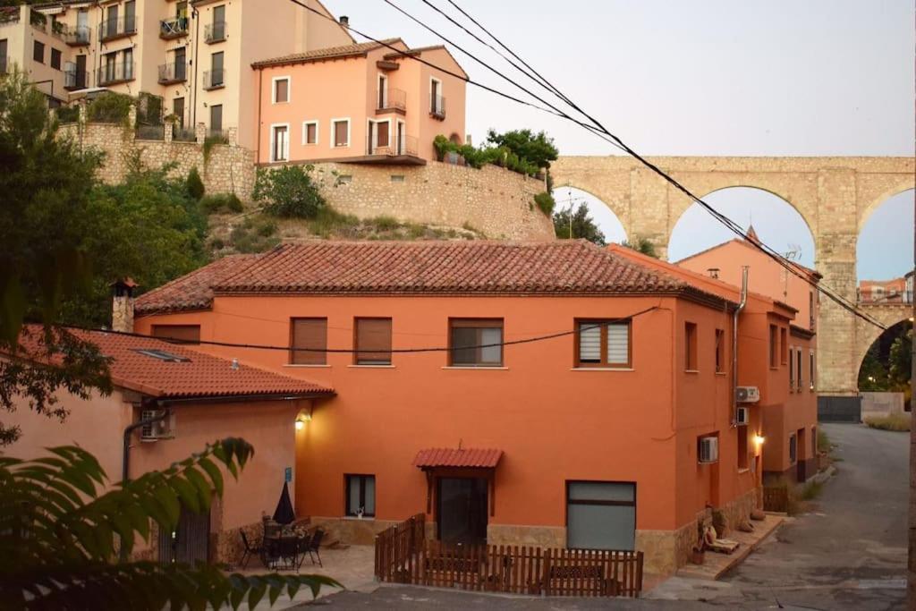特鲁埃尔La Buhardilla. Aparcamiento Exterior Privado公寓 外观 照片