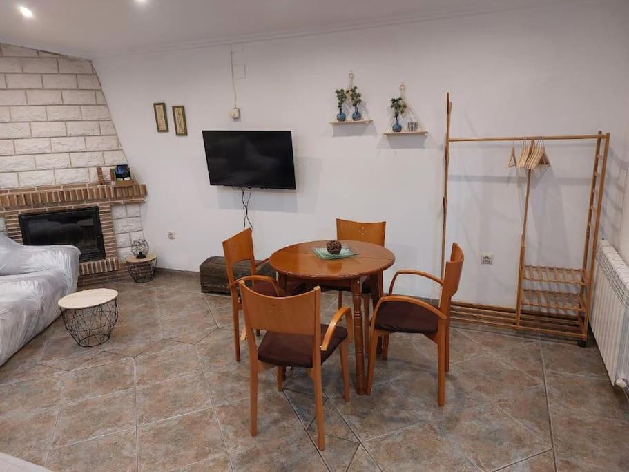 特鲁埃尔La Buhardilla. Aparcamiento Exterior Privado公寓 外观 照片